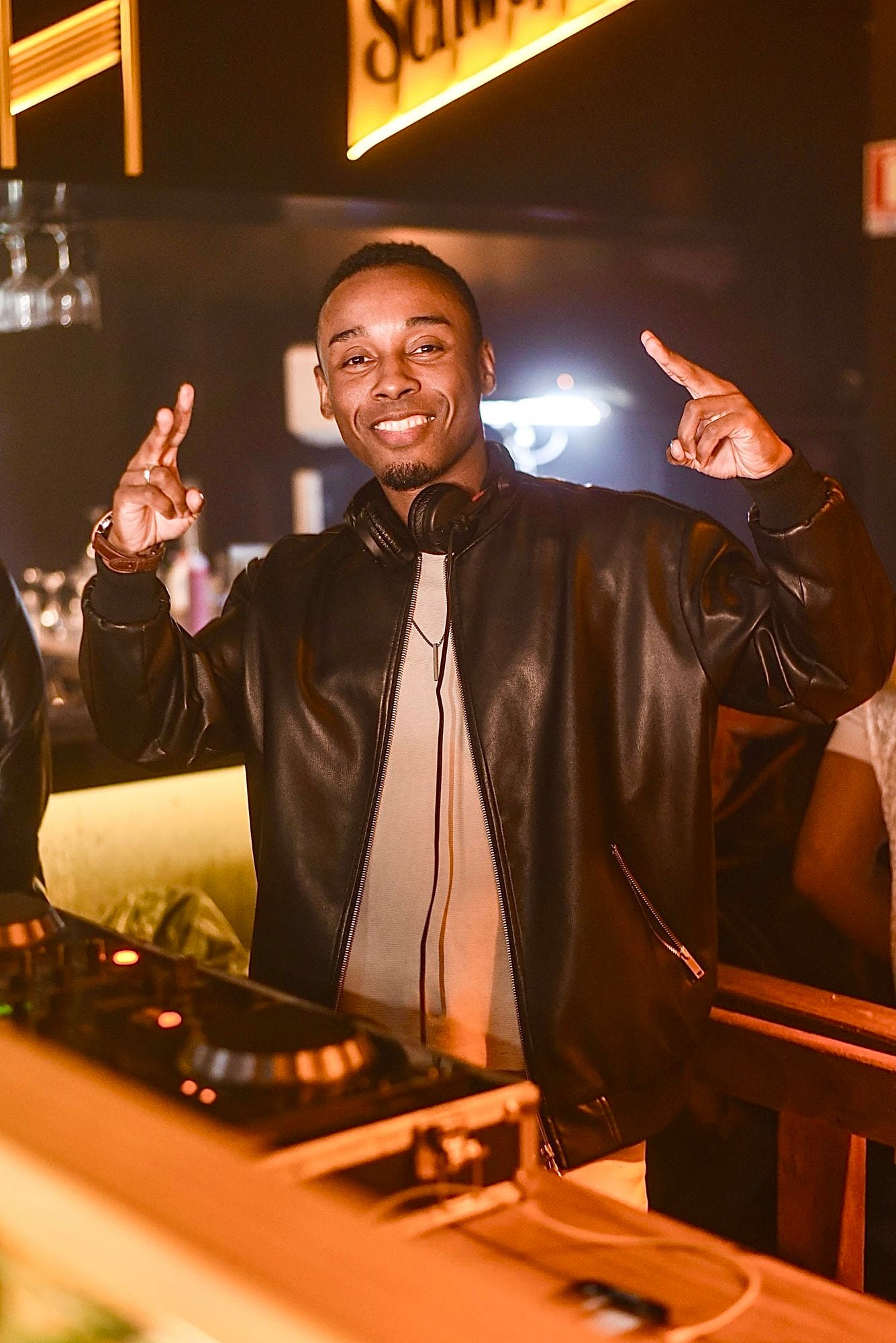 Santos Craig DJ