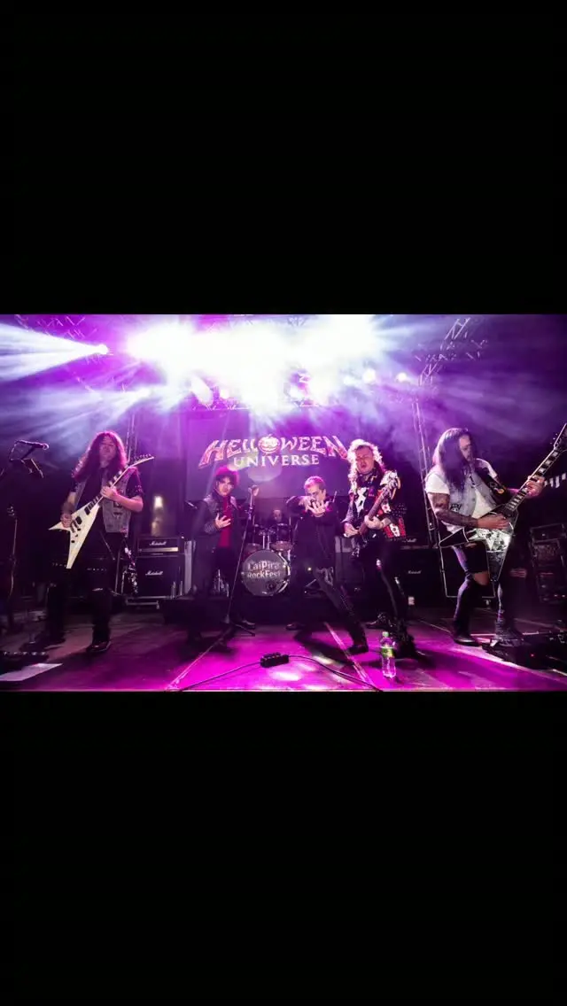Flyer de Helloween Universe, Here I Am e mais 2 artistas