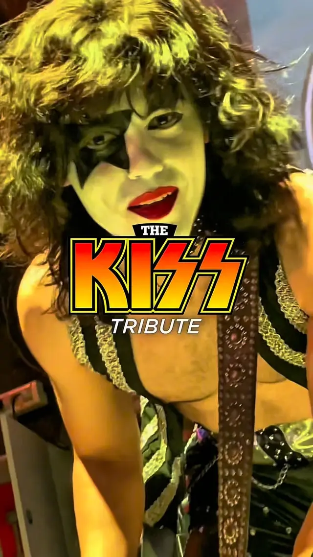 Flyer de LOUD KISS COVER PY e Black Pine